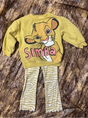 Girls Disney Lion King Simba Matching Set  4T
